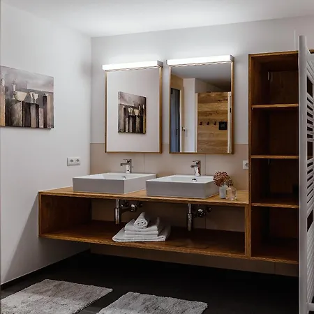 Verwall Apartment Arlberg - Mit Sauna, Loggia Und Skiraum *