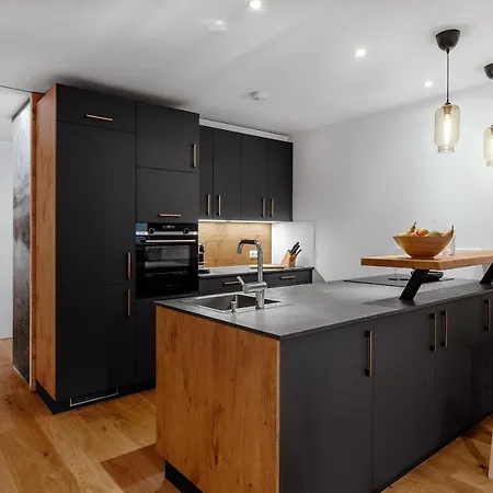Verwall Apartment Arlberg - Mit Sauna, Loggia Und Skiraum 瓦尔德阿尔贝格